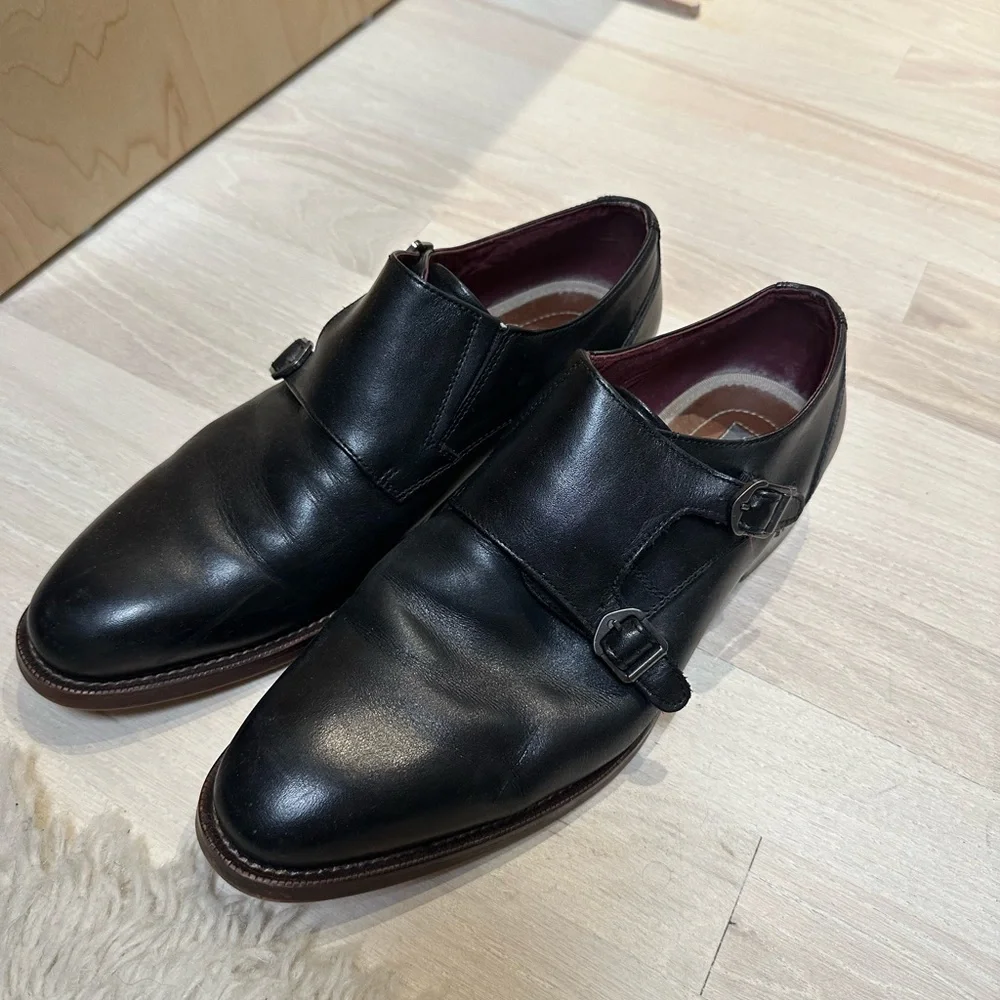 Used - Picture 2 of 3